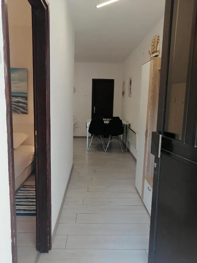 Apartment Irena Jadranovo 0*,